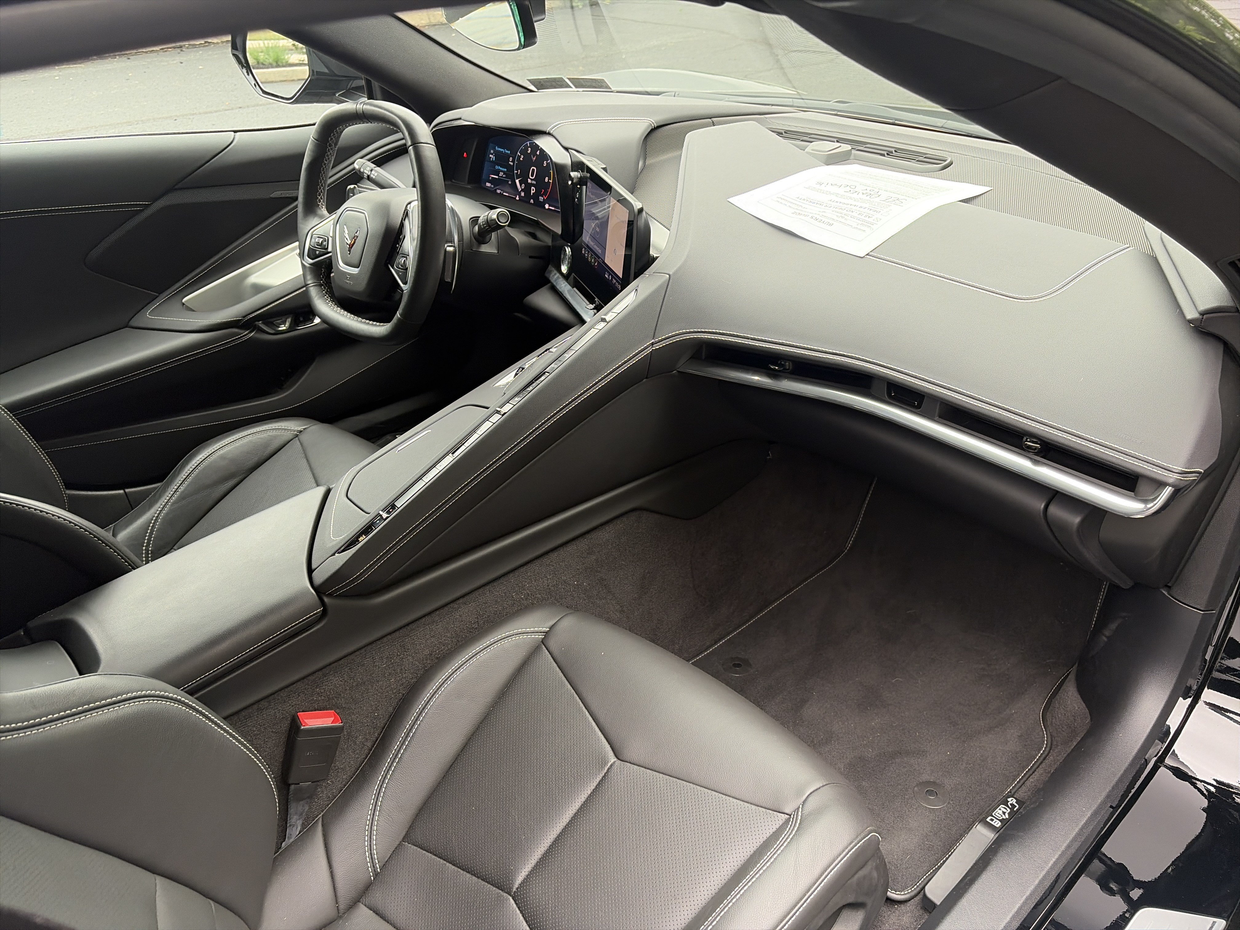 Used 2020 Chevrolet Corvette Stingray Coupe w/ 1LT RWD image 29