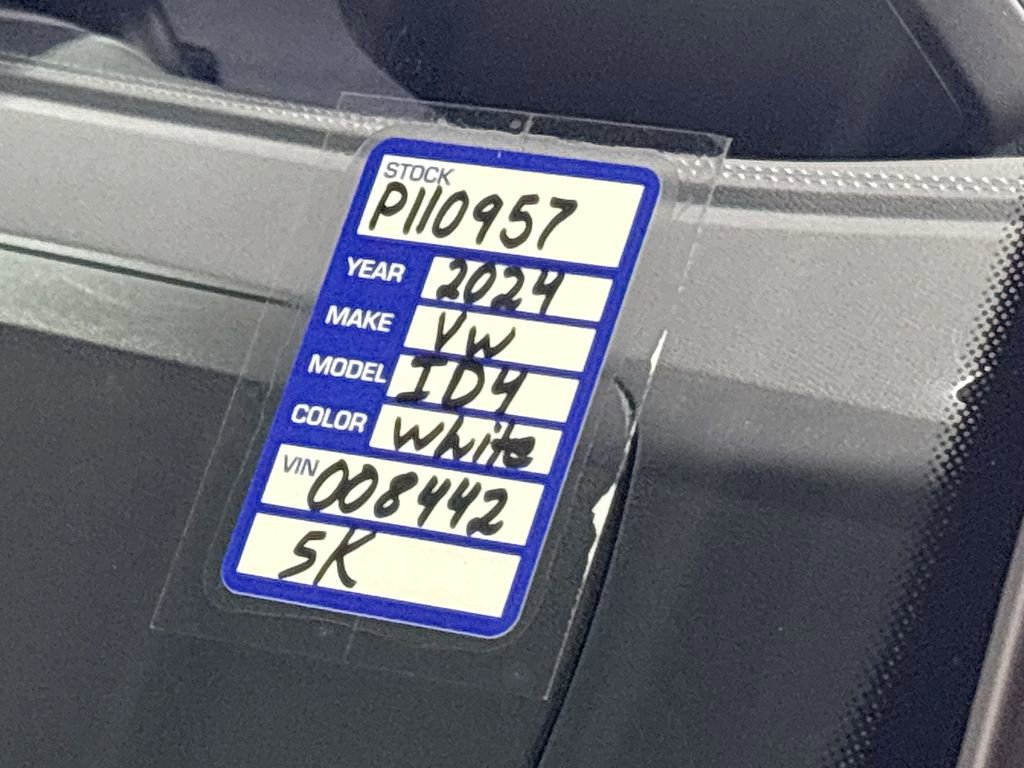 Certified 2024 Volkswagen ID.4 2WD image 26