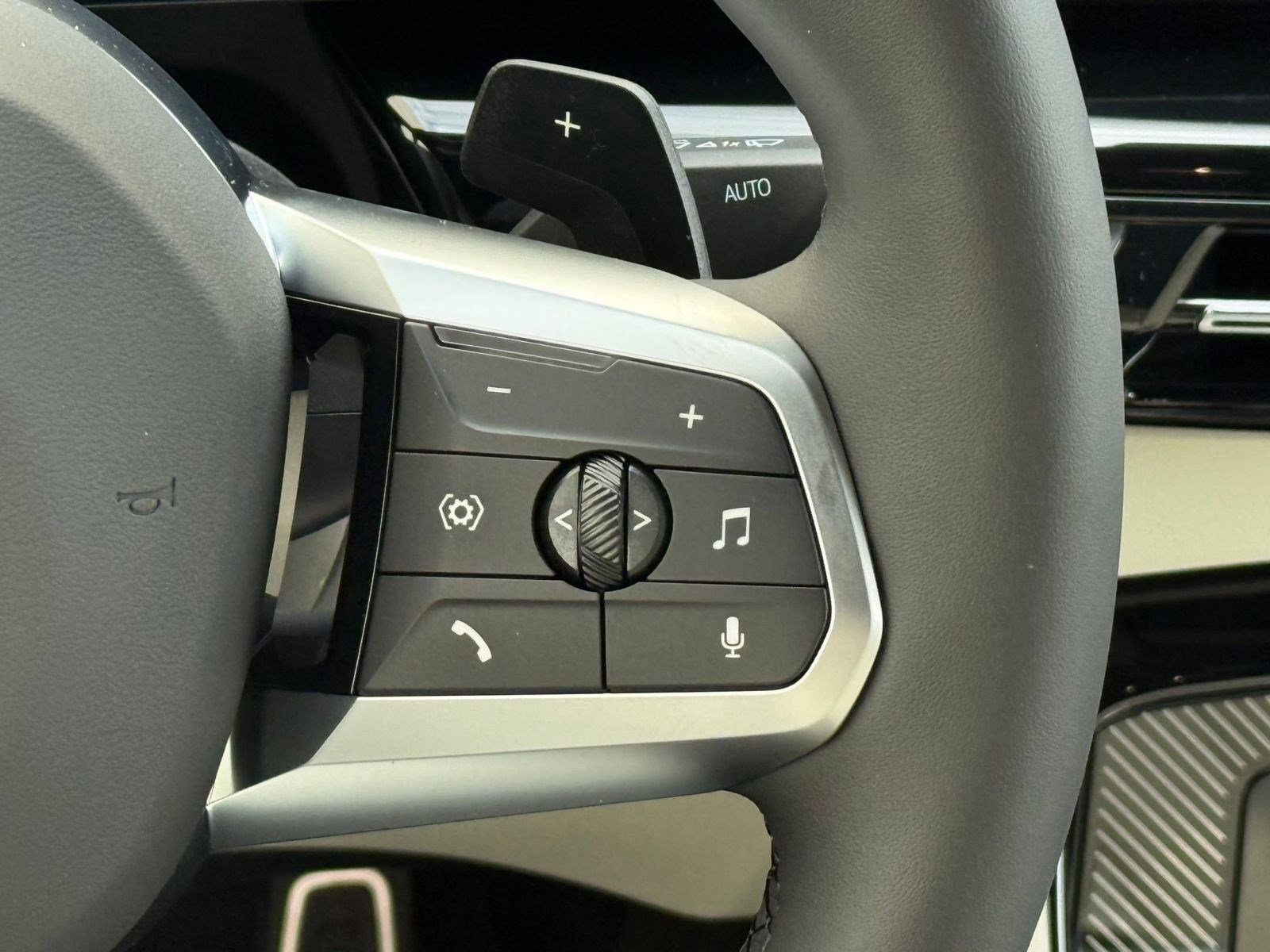 New 2026 BMW X2 xDrive28i w/ M Sport Package image 24