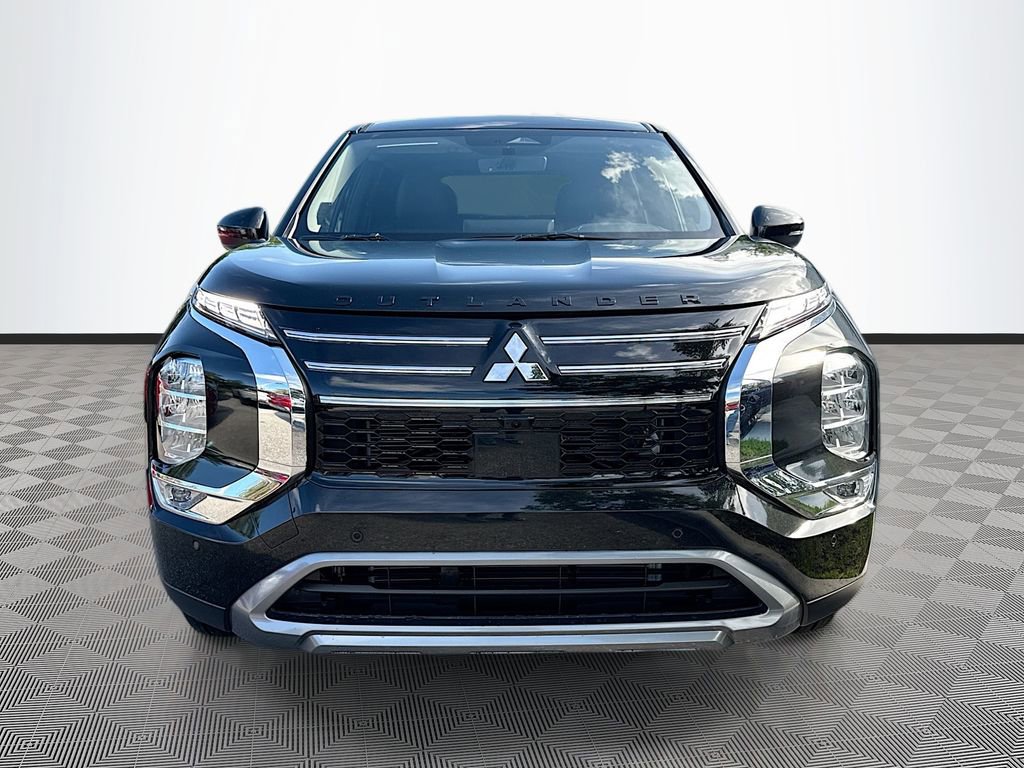 New 2025 Mitsubishi Outlander SE image 2