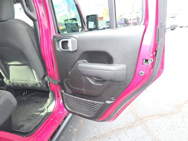 Used 2024 Jeep Gladiator Sport image 43