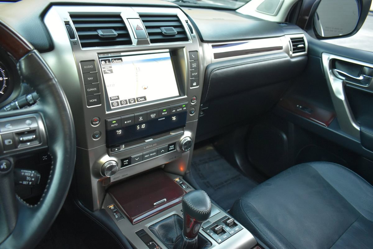 Used 2014 Lexus GX 460 w/ Premium Package image 30