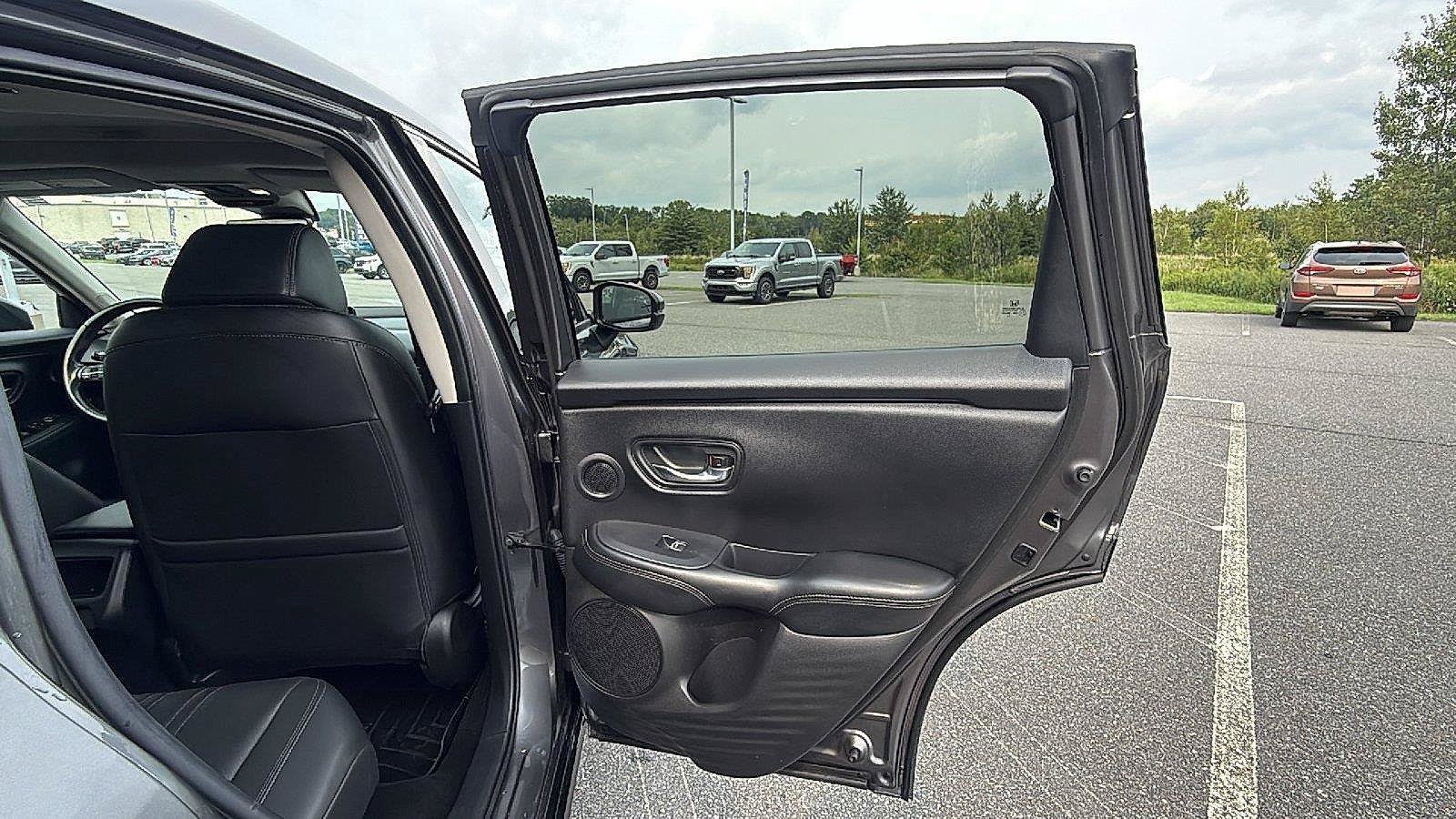Used 2024 Honda HR-V EX-L image 19