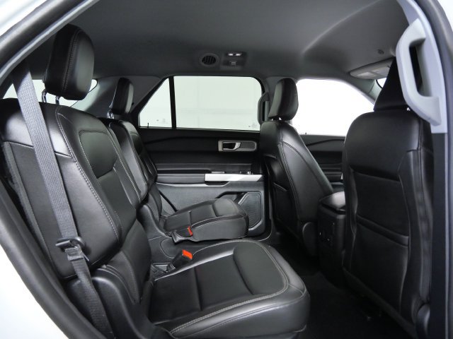 Certified 2024 Ford Explorer XLT w/ Equipment Group 202A AWD/4WD image 12