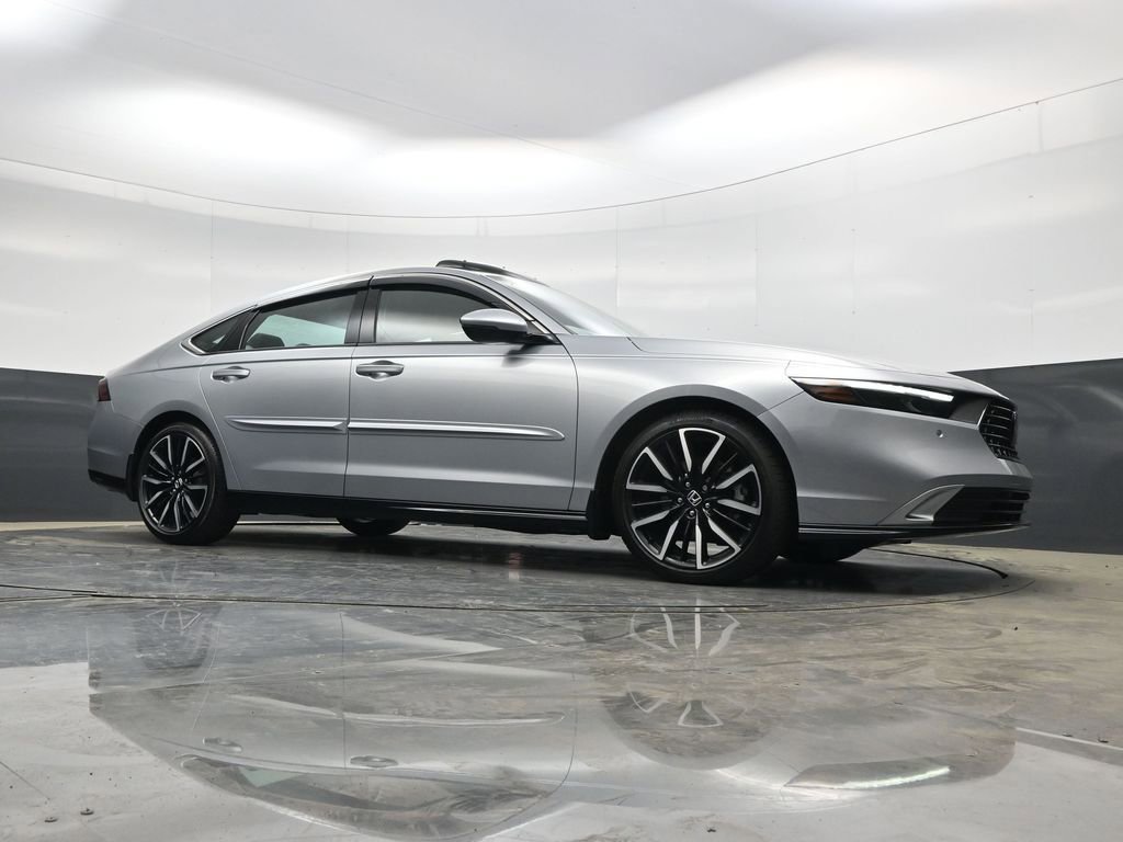 Used 2024 Honda Accord Touring image 27