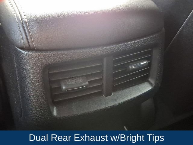 Used 2015 Dodge Challenger R/T Plus image 13