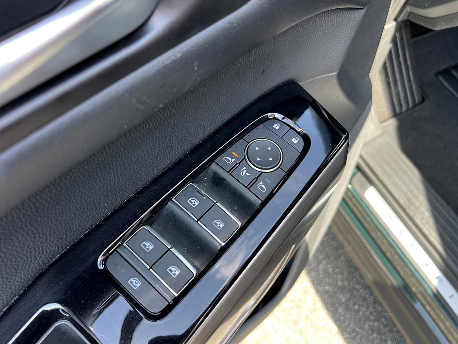 Certified 2024 Nissan Pathfinder Platinum w/ Cargo Package image 21