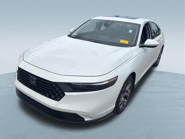 Used 2024 Honda Accord EX image 3