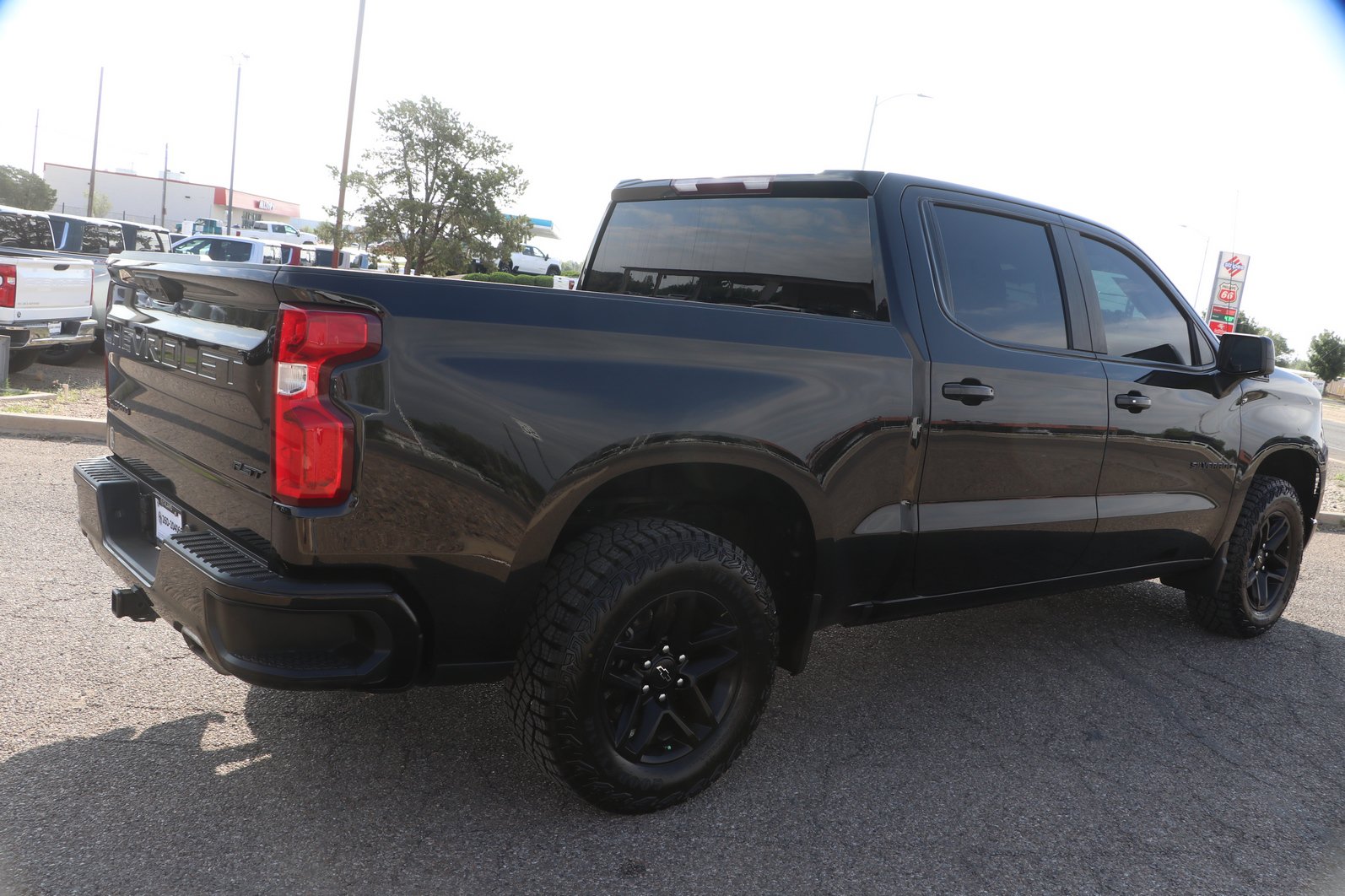 Used 2023 Chevrolet Silverado 1500 RST w/ Z71 Off-Road Package AWD/4WD image 7