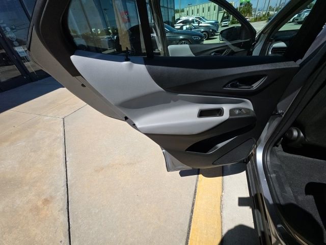 Used 2023 Chevrolet Equinox LS image 22