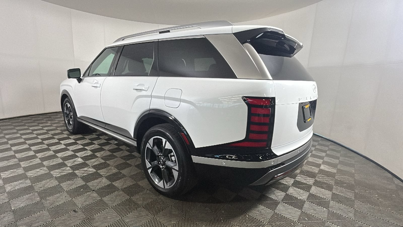 Certified 2026 Hyundai Palisade Limited AWD/4WD image 5