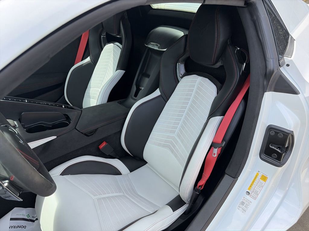 Used 2023 Chevrolet Corvette Stingray Premium Conv w/ Z51 Performance Package image 17