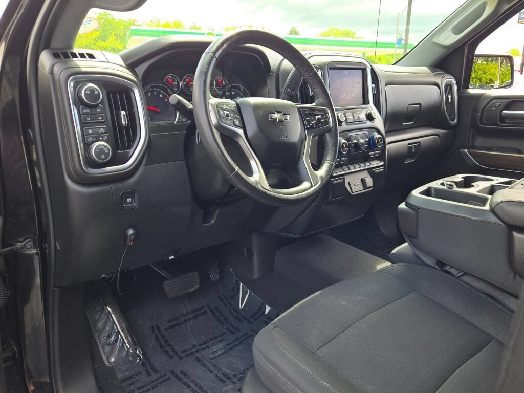 Certified 2019 Chevrolet Silverado 1500 RST w/ Convenience Package AWD/4WD image 27