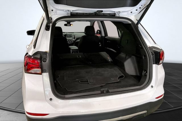 Used 2023 Chevrolet Equinox LT AWD/4WD image 32