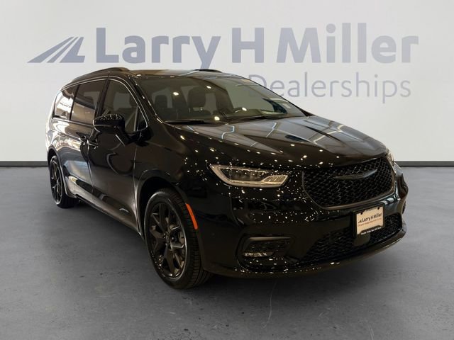 New 2026 Chrysler Pacifica Select image 7