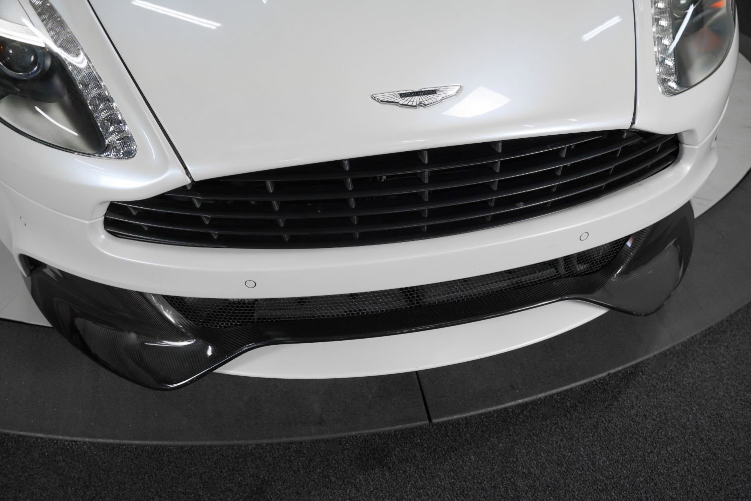 Used 2014 Aston Martin Vanquish Coupe image 15