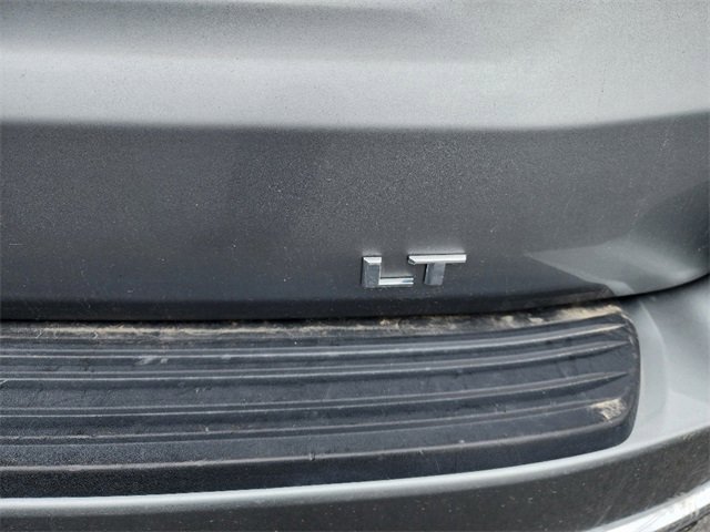 Used 2023 Chevrolet Suburban LT image 9