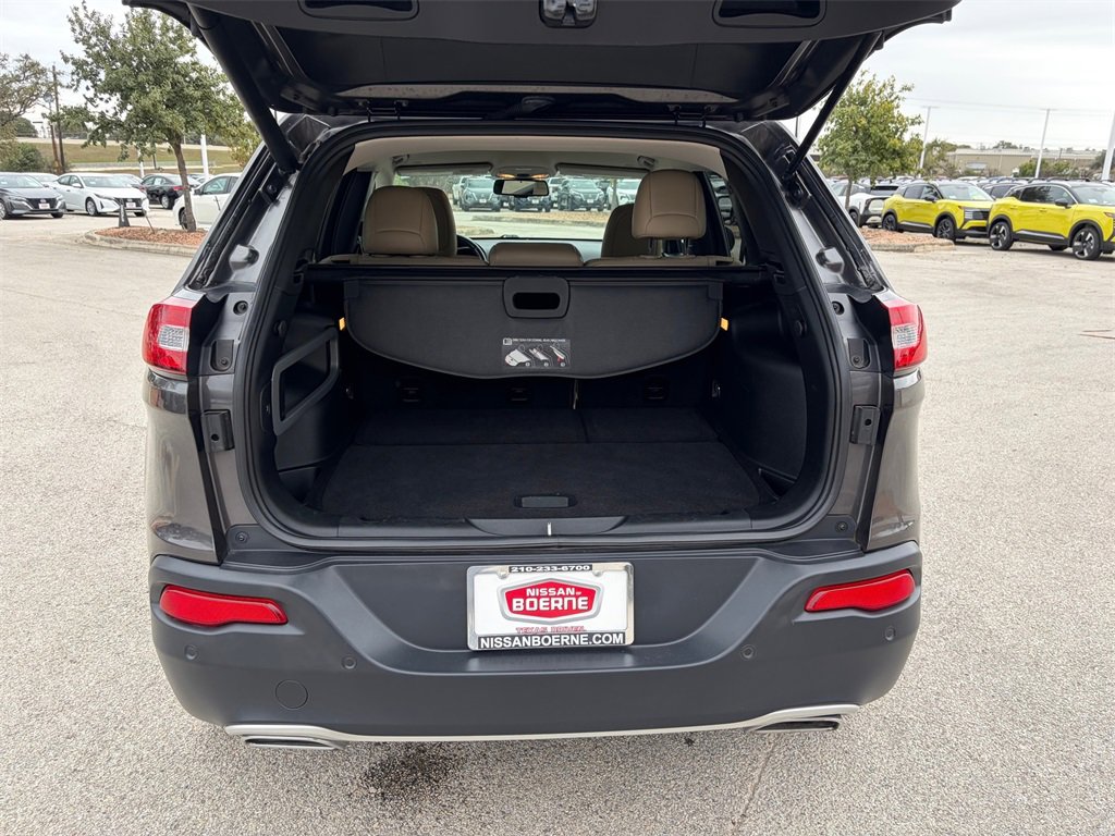 Used 2018 Jeep Cherokee Limited w/ Luxury Group image 25