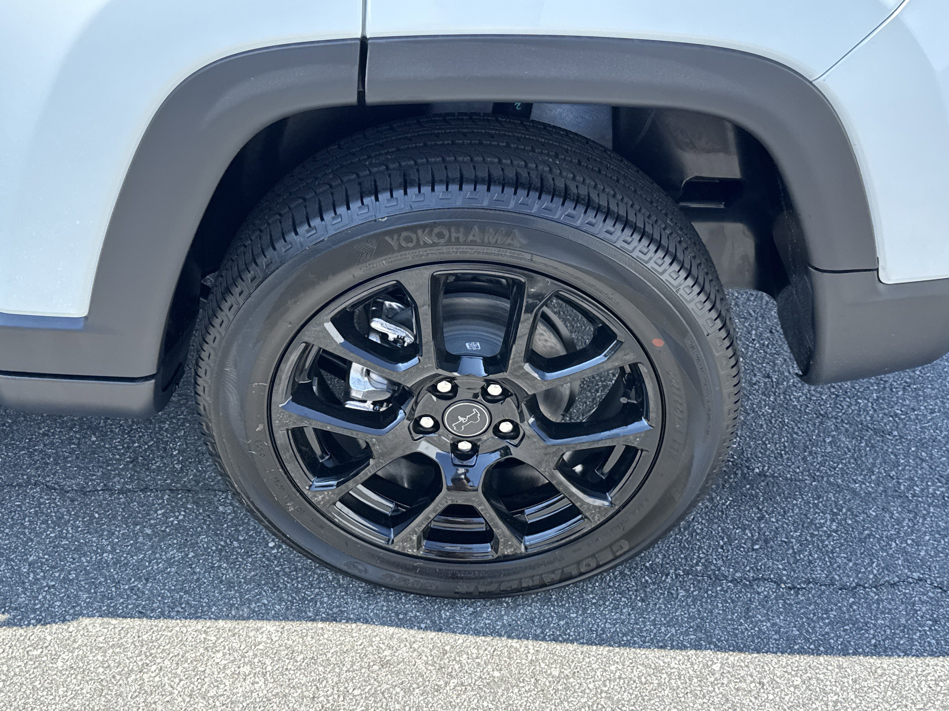 New 2025 Jeep Compass Latitude w/ Sun & Sound Group image 13