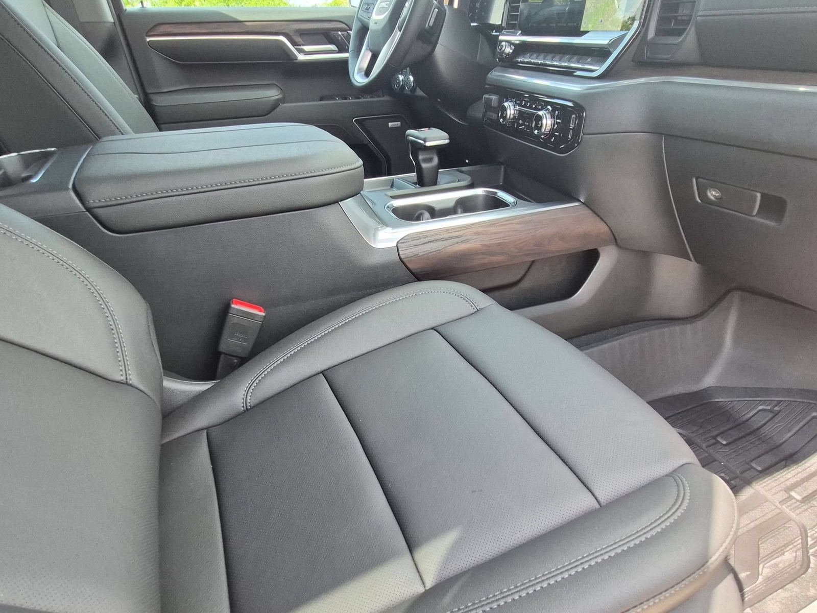 New 2026 GMC Sierra 1500 SLT AWD/4WD image 31