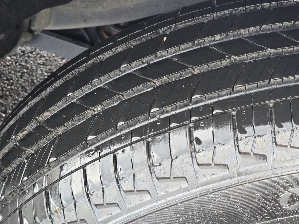 Certified 2025 Toyota RAV4 XLE AWD/4WD image 9