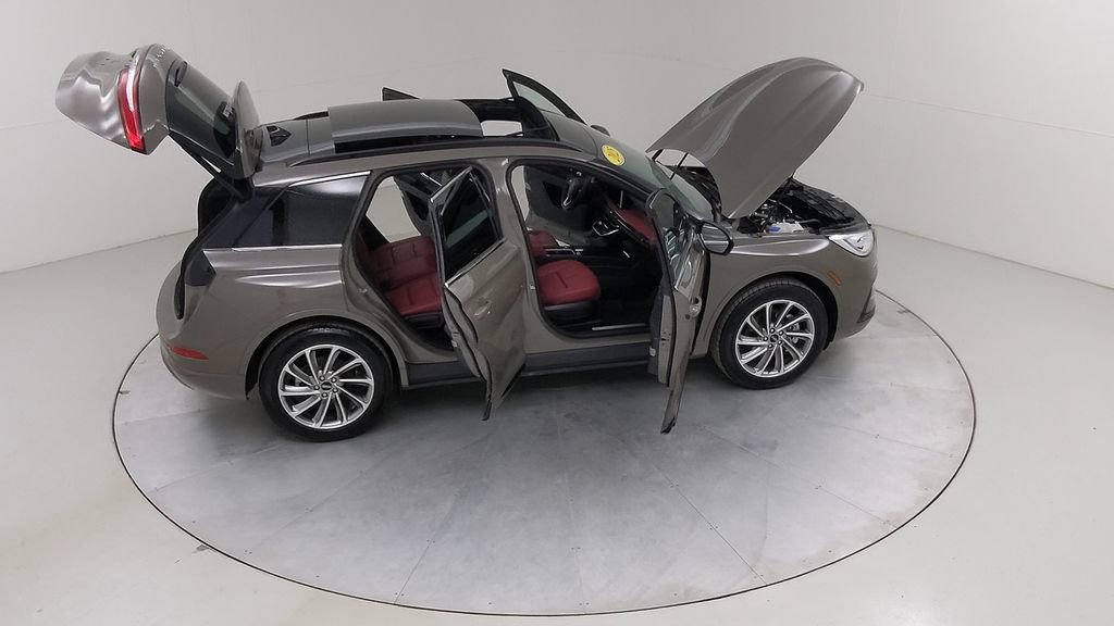 Used 2025 Lincoln Corsair Grand Touring w/ Towing Package image 49