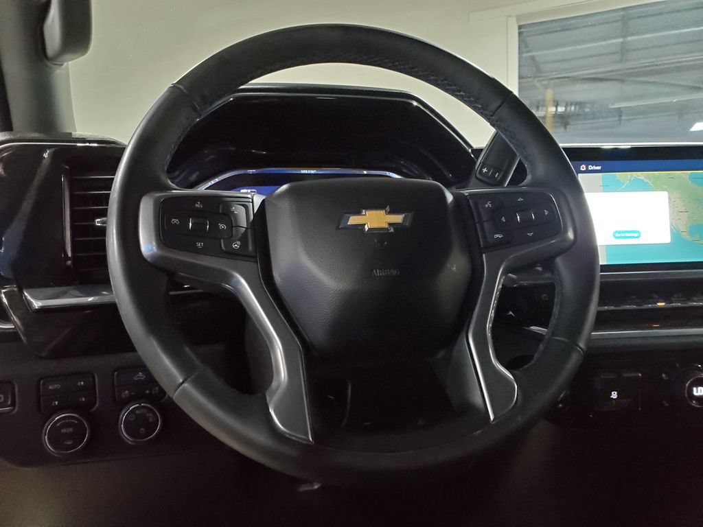 Used 2024 Chevrolet Silverado 1500 LT AWD/4WD image 24