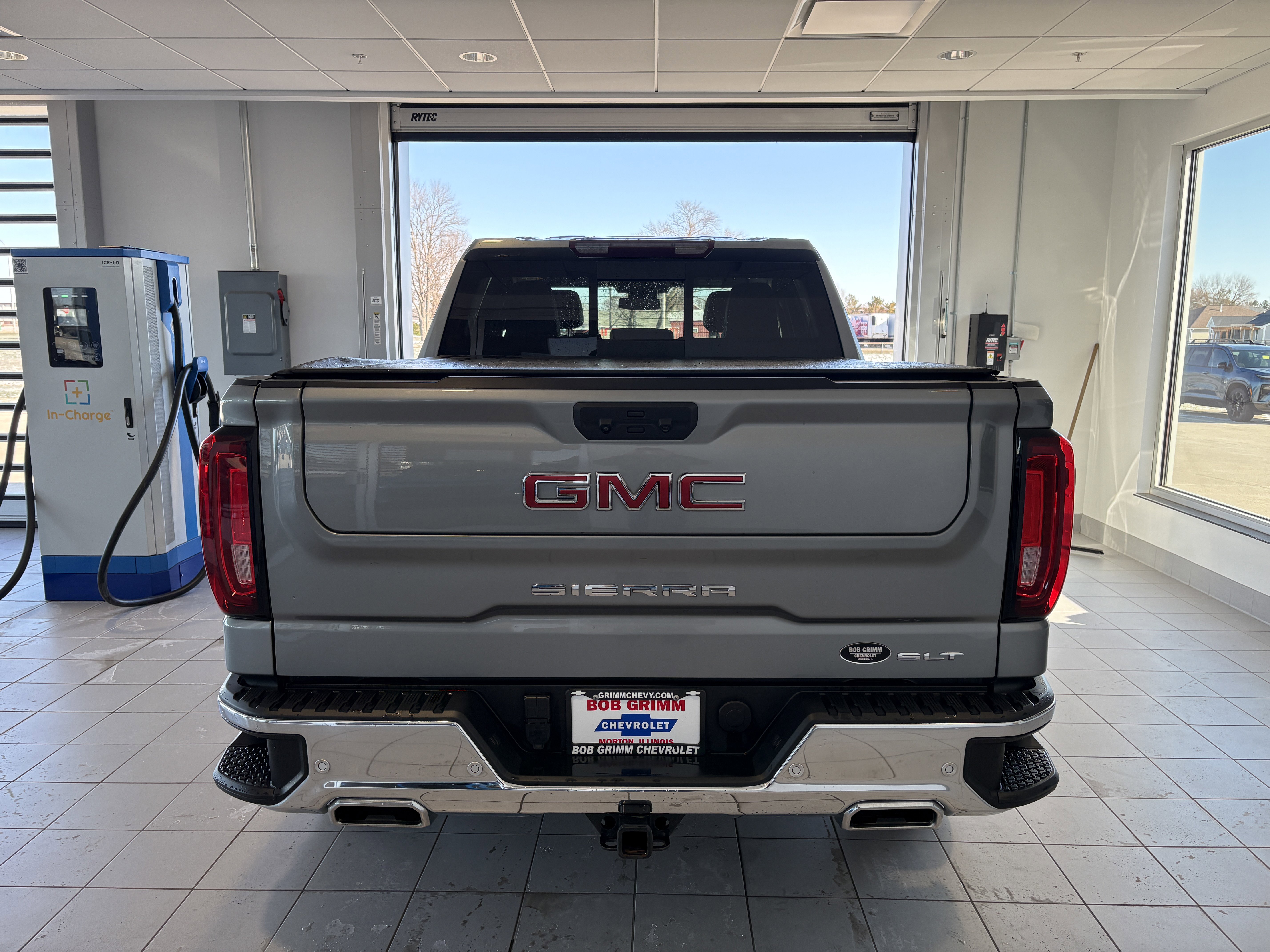 Used 2024 GMC Sierra 1500 SLT w/ SLT Premium Plus Package image 4