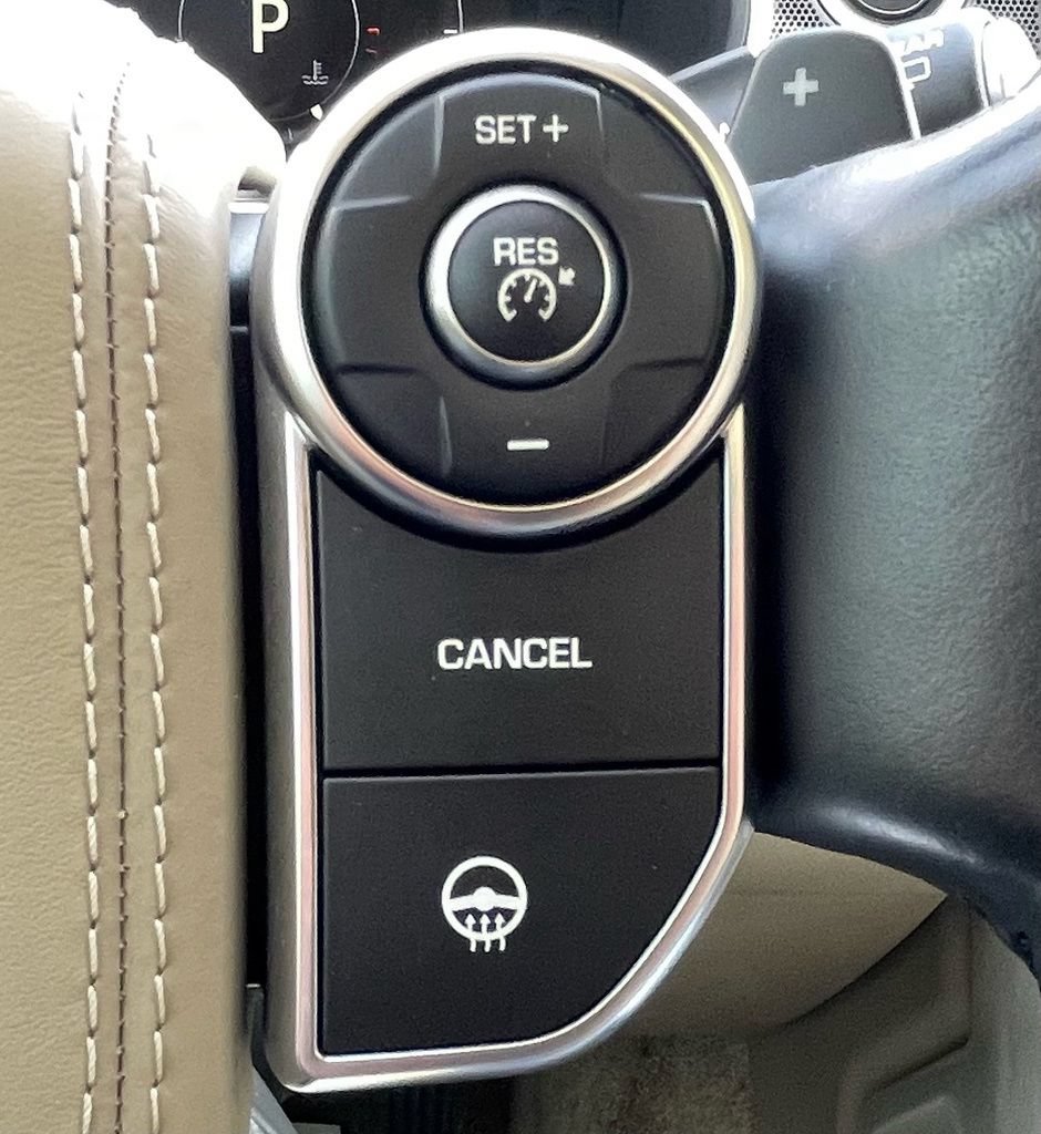 Used 2017 Land Rover Range Rover HSE AWD/4WD image 19