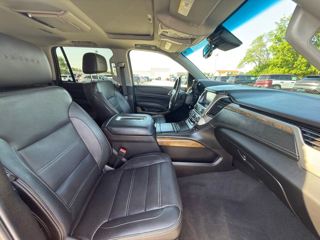 Used 2019 GMC Yukon Denali w/ Denali Ultimate Package AWD/4WD image 13