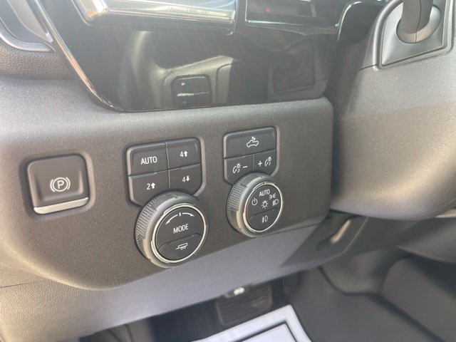 Used 2023 Chevrolet Silverado 1500 RST AWD/4WD image 6