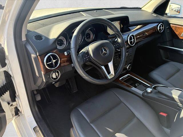 Used 2015 Mercedes-Benz GLK 350 4MATIC image 9