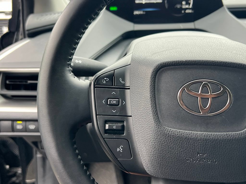 Used 2025 Toyota Prius LE FWD image 20