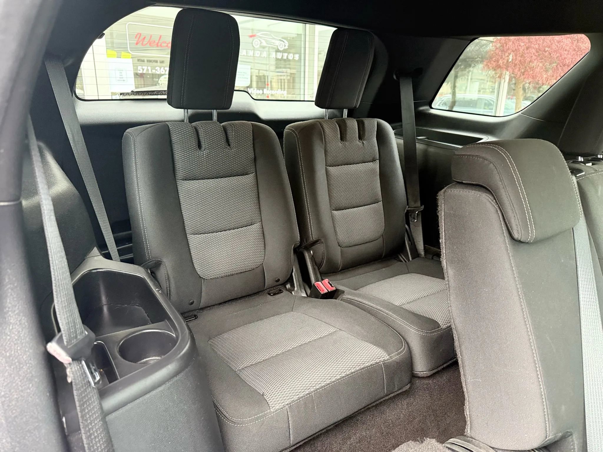 Used 2016 Ford Explorer XLT image 36