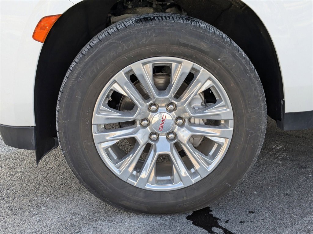 Used 2023 GMC Yukon Denali image 9