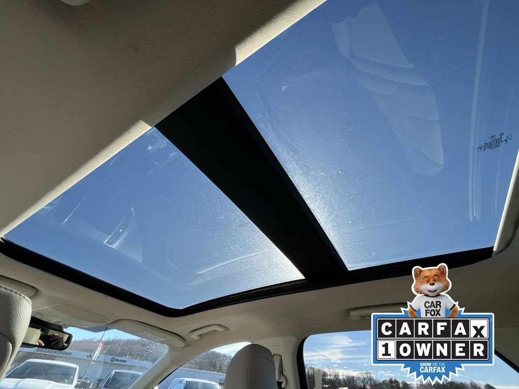 Used 2022 Ford Edge Titanium w/ Equipment Group 301A image 16