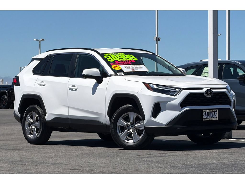 Used 2025 Toyota RAV4 XLE FWD image 2