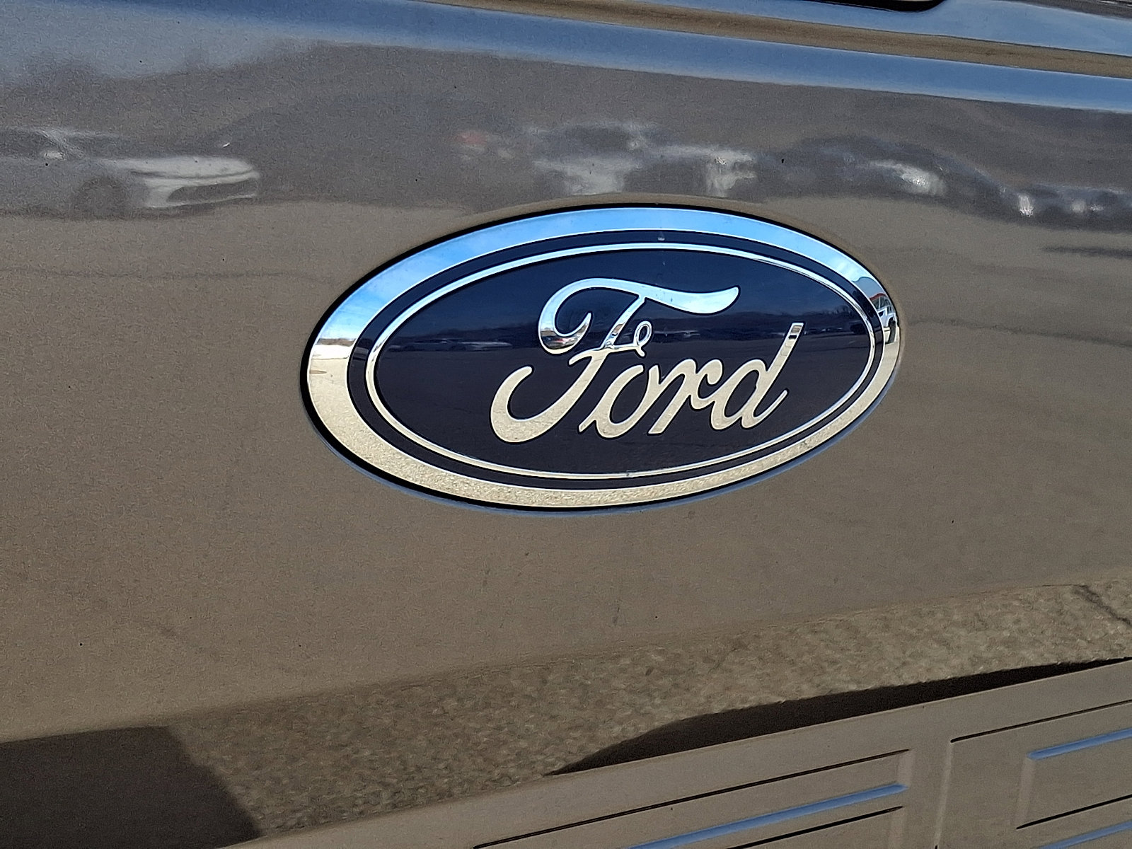 Used 2019 Ford F150 Lariat w/ Equipment Group 501A Mid AWD/4WD image 29