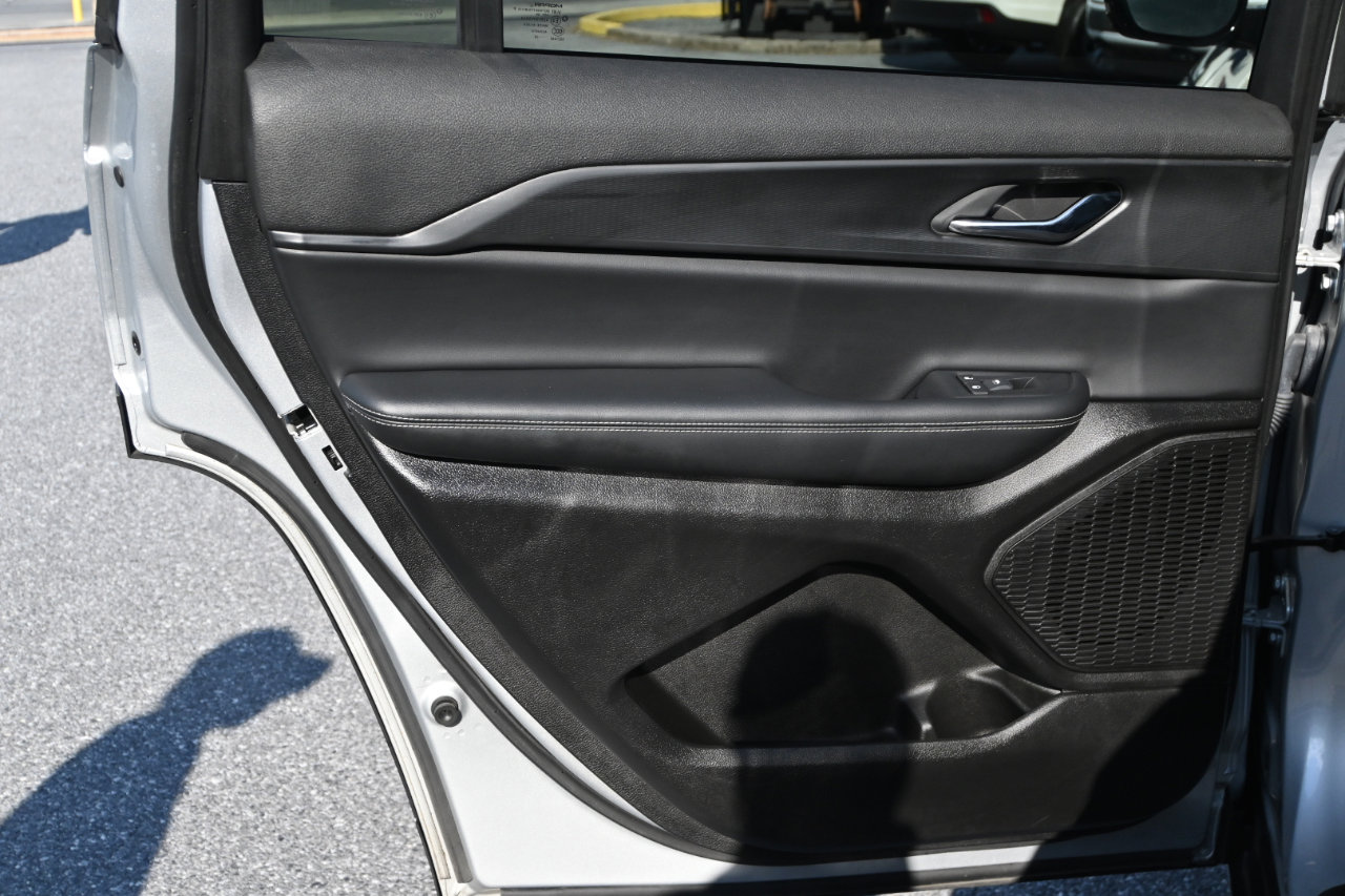 Used 2024 Jeep Grand Cherokee L Laredo image 19