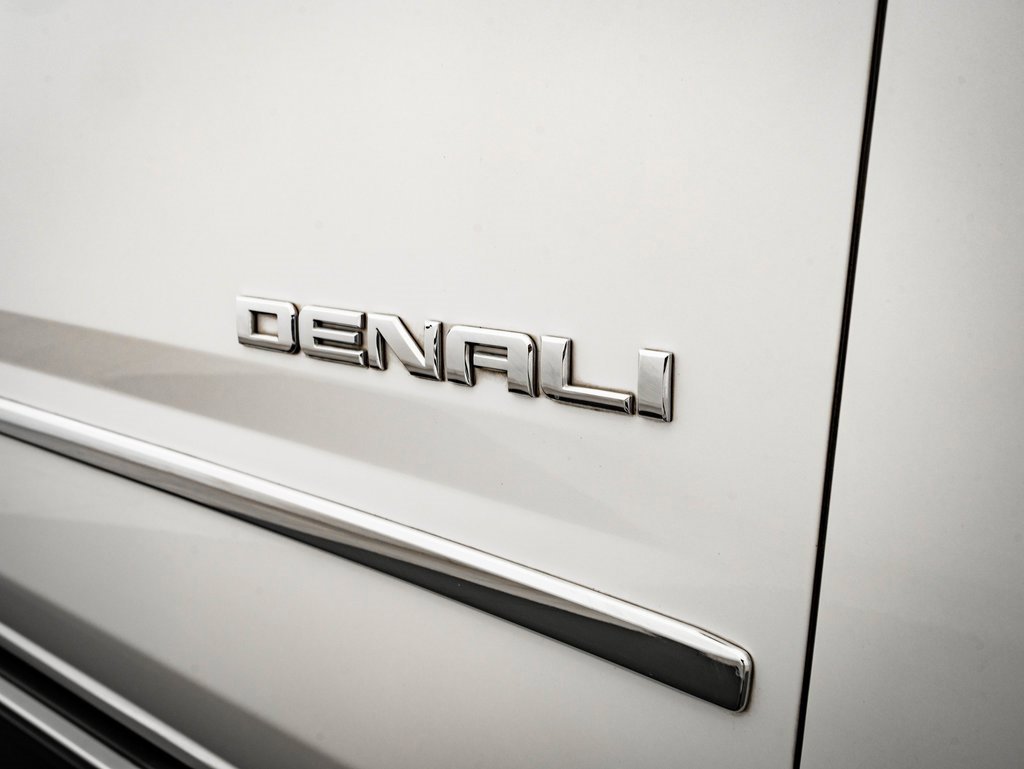 Used 2019 GMC Yukon Denali w/ Denali Ultimate Package image 20