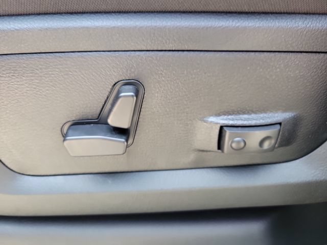 New 2026 RAM 2500 Big Horn AWD/4WD image 13