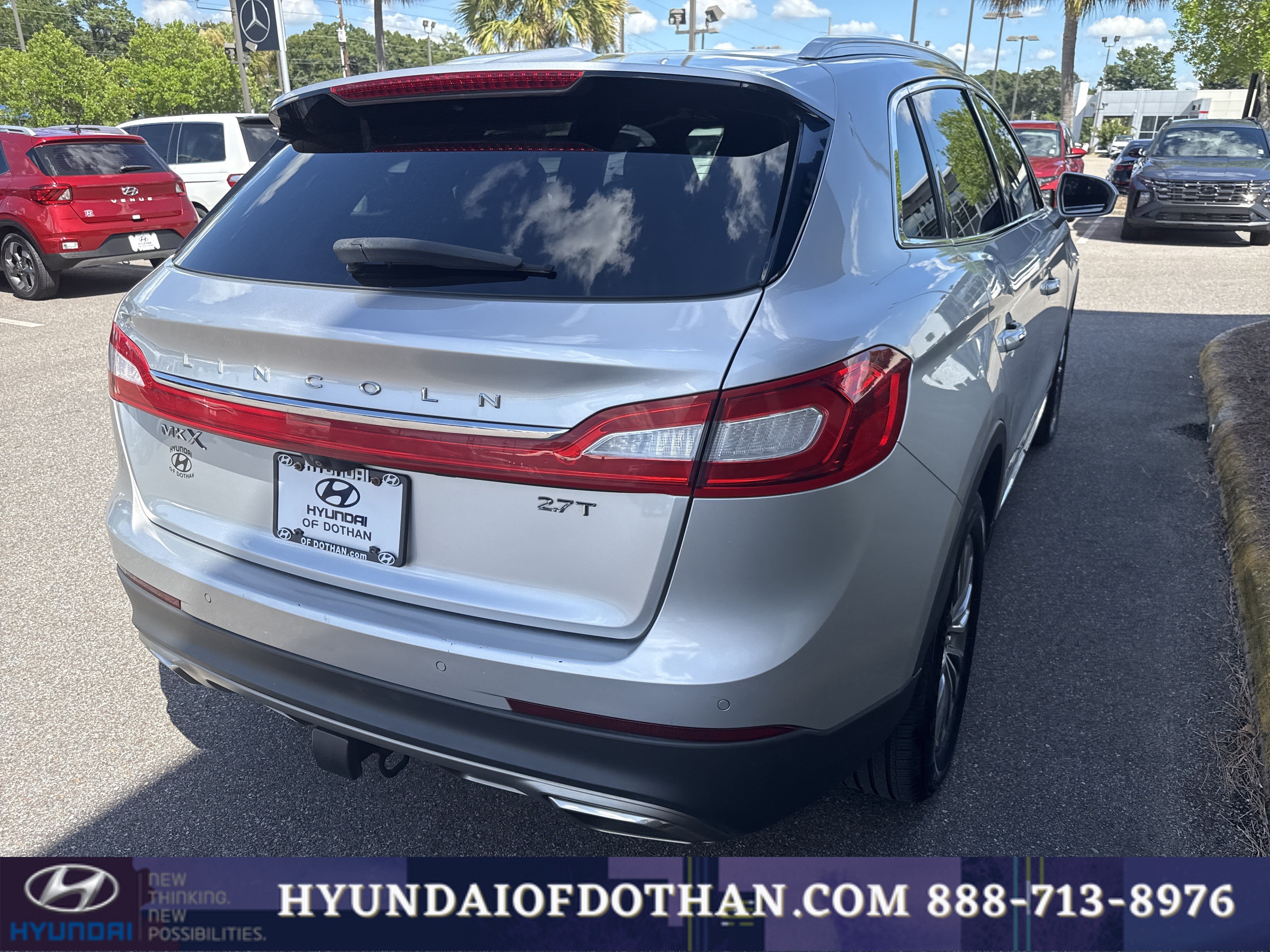 Used 2018 Lincoln MKX Select w/ Select Plus Package FWD image 4