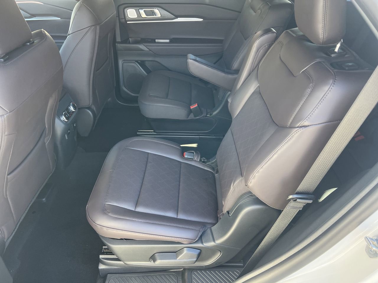 New 2026 Ford Explorer Platinum image 20