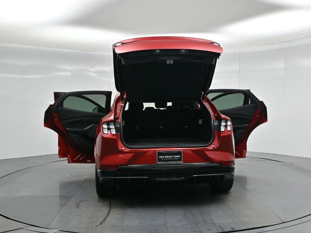 Certified 2023 Ford Mustang Mach-E GT image 40
