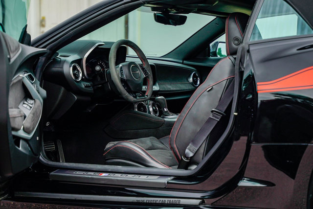 Used 2022 Chevrolet Camaro ZL1 RWD image 31