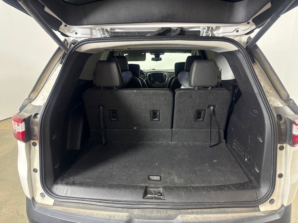Used 2020 Chevrolet Traverse RS FWD image 7