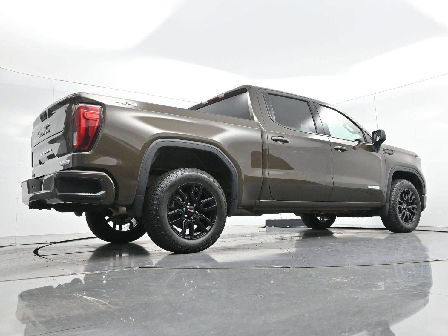 Used 2023 GMC Sierra 1500 Elevation image 45