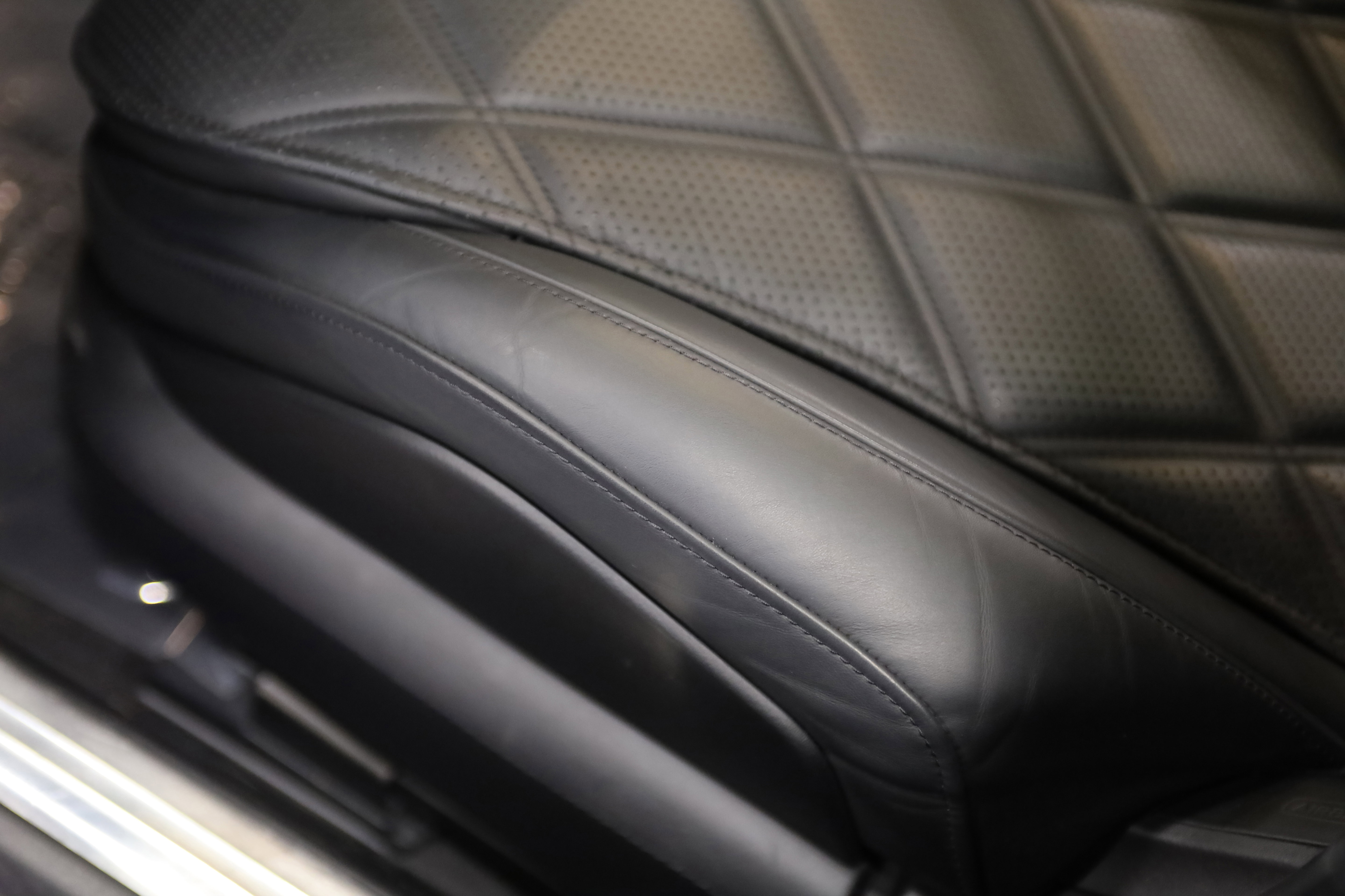 Used 2023 Mercedes-Benz Maybach S 680 4MATIC w/ Manufaktur Leather Package image 18