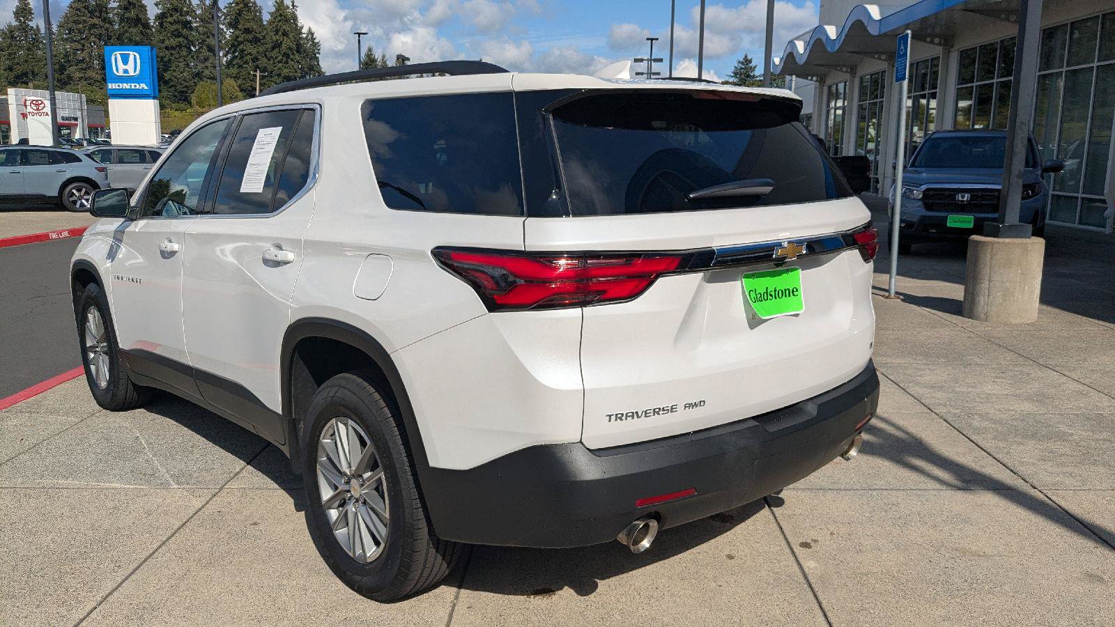 Used 2023 Chevrolet Traverse LT w/ LPO, Floor Liner Package AWD/4WD image 3