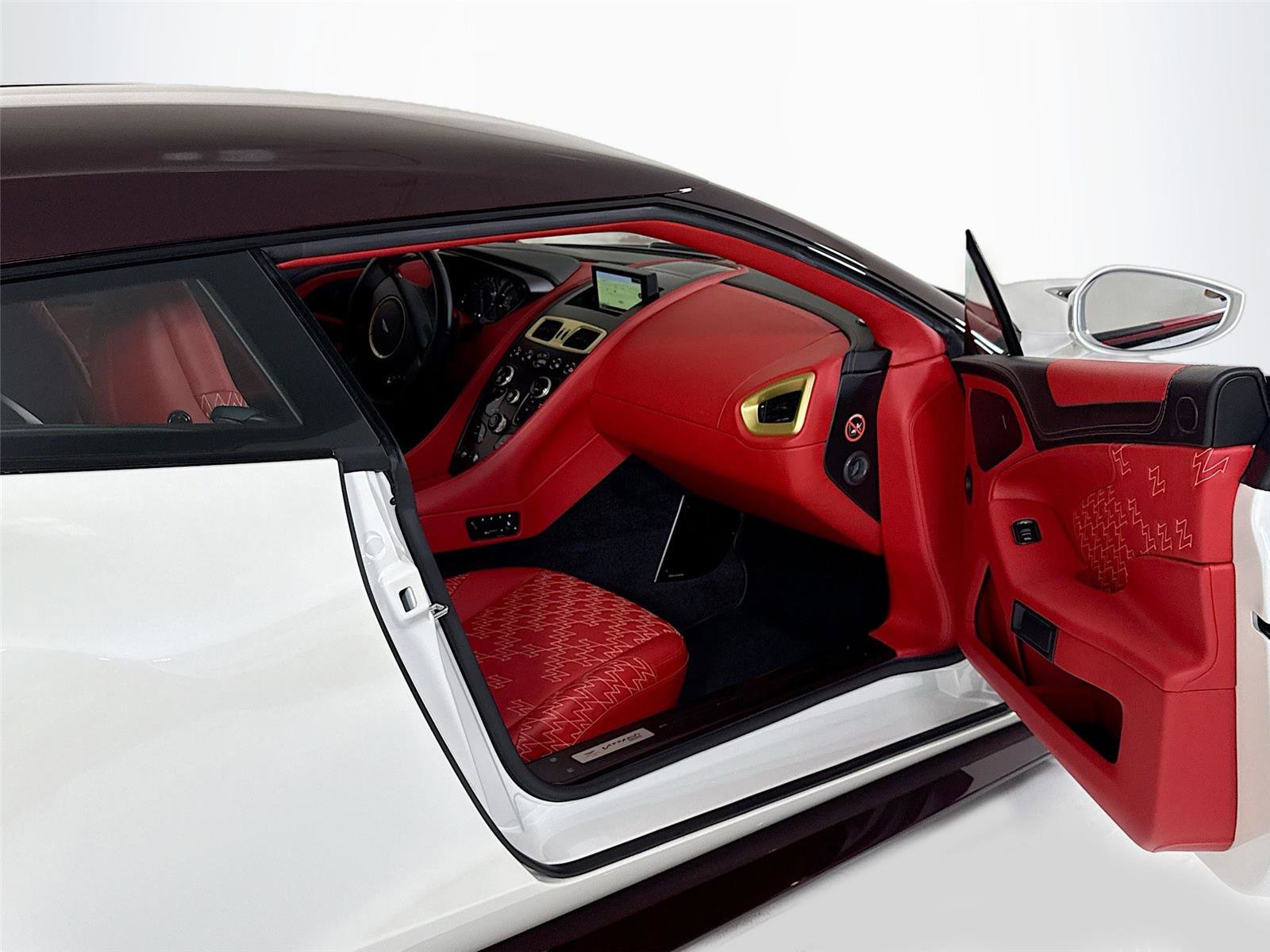 Used 2019 Aston Martin Vanquish Zagato RWD image 28